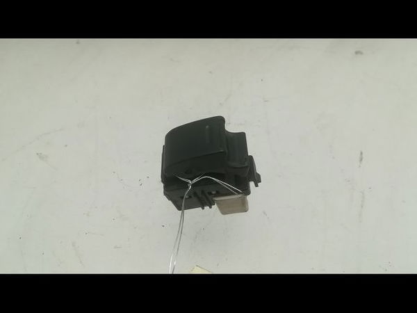 Commande lève-glace porte avant droite Toyota YARIS (_P1_) 1.0 (scp10_) (1999-2005)
