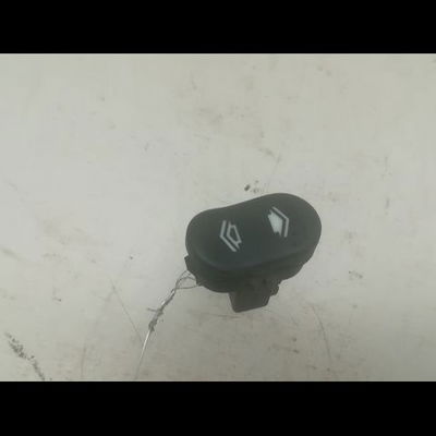 Commande leve-glace porte arrière droite Ford FOCUS I (DAW, DBW) 1.8 tdci (2001-2004)