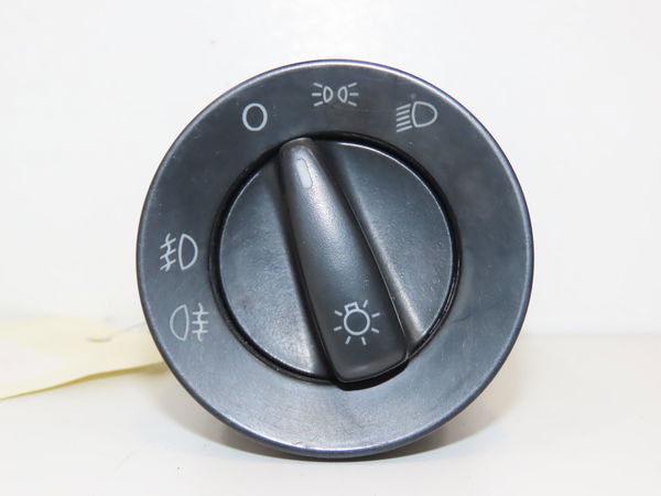 Interrupteur commande de phares Skoda OCTAVIA I Combi (1U5) 1.9 tdi (1998-2010)