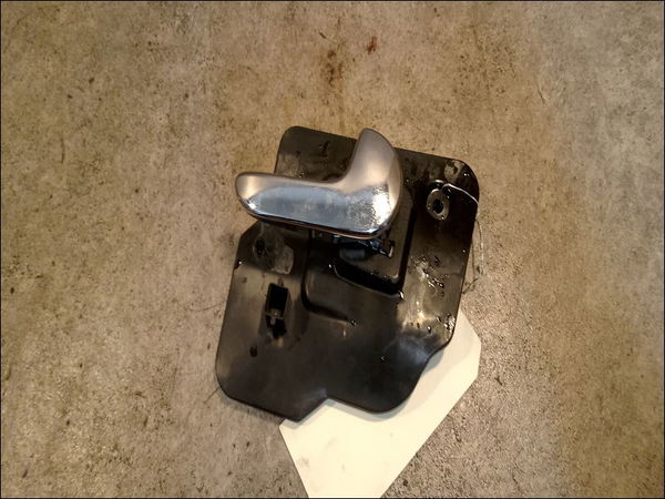 Poignee int porte avd Opel MERIVA A Monospace (X03) 1.7 cdti (e75) (2003-2010)