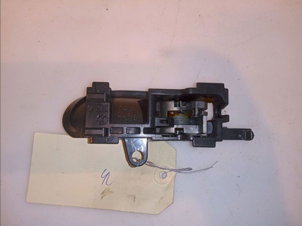 Poignee int porte avd Toyota YARIS (_P1_) 1.3 (scp12_, scp13_) (2002-2005)