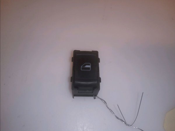 Commande leve-glace porte arrière gauche Volkswagen PASSAT B5 (3B2) 1.9 tdi (1996-2000)