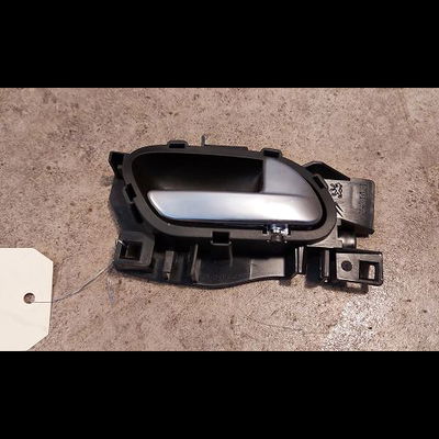 Poignee int porte avd Citroën DS4 (NX_) 2.0 hdi 165 (2011-2015)