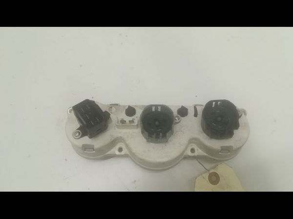 Commande de chauffage Ford FOCUS I (DAW, DBW) 1.8 turbo di - tddi (1998-2004)
