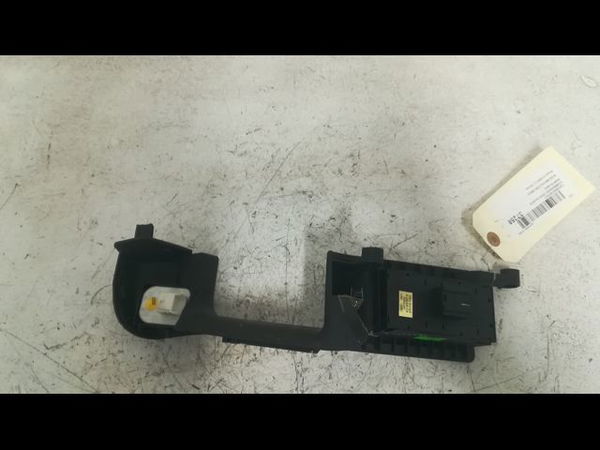 Commande lève-glace porte avant gauche Audi A8 D3 (4E2, 4E8) 4.2 fsi quattro (2006-2010)