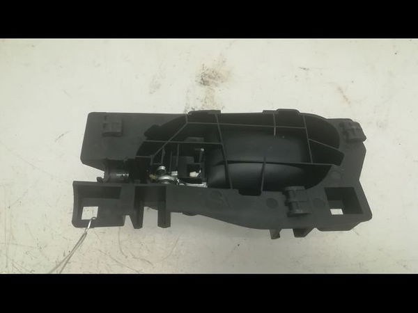 Poignee int porte avd Peugeot 508 SW I (8E_) 2.0 bluehdi 180 (2014-2018)