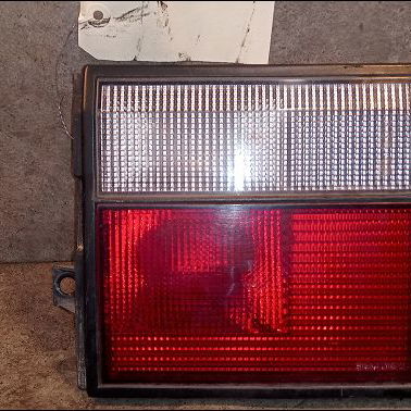 Feu arrière intérieur droit Renault 21 A trois volumes (L48_) 1.7 (l48e) (1989-1994)
