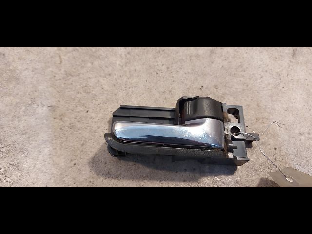 Poignee int porte ard Toyota COROLLA (_E12_) 1.4 d (nde120_) (2004-2007) 5 portes