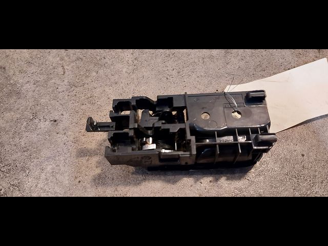Poignee int porte avd Toyota COROLLA (_E12_) 1.4 d (nde120_) (2004-2007) 5 portes