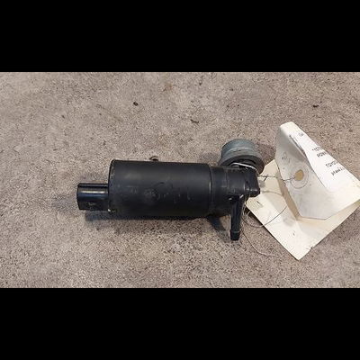 Pompe lave-glace avant Toyota COROLLA (_E12_) 1.4 d (nde120_) (2004-2007) 5 portes