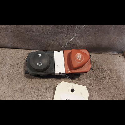Bouton de warning Renault SCÉNIC II (JM0-1_) 2.0 (jm05, jm0u, jm1n, jm1u, jm2v) (2003-2009)
