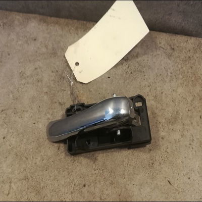 Poignee int porte avd Alfa romeo 147 (937_) 1.6 16v t.spark (937.axa1a, 937.axb1a, 937.bxb1a) (2001-2010)