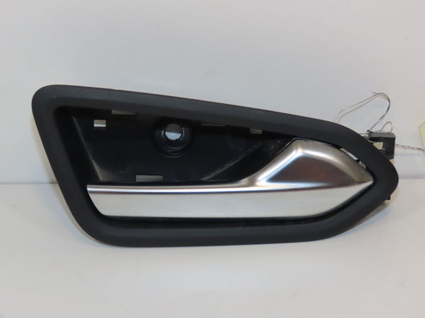 Poignee int porte avd Renault CLIO V (B7_) 1.6 e-tech 145 (b7mu) (2022)