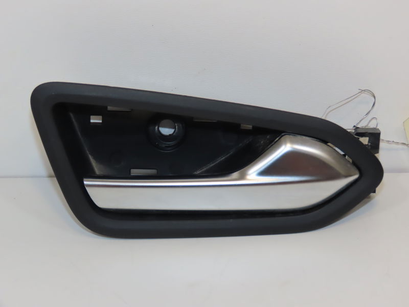 Poignee int porte avd Renault CLIO V (B7_) 1.6 e-tech 145 (b7mu) (2022)