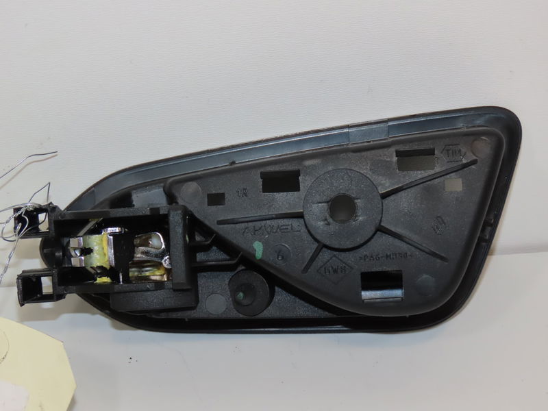 Poignee int porte avd Renault CLIO V (B7_) 1.6 e-tech 145 (b7mu) (2022)