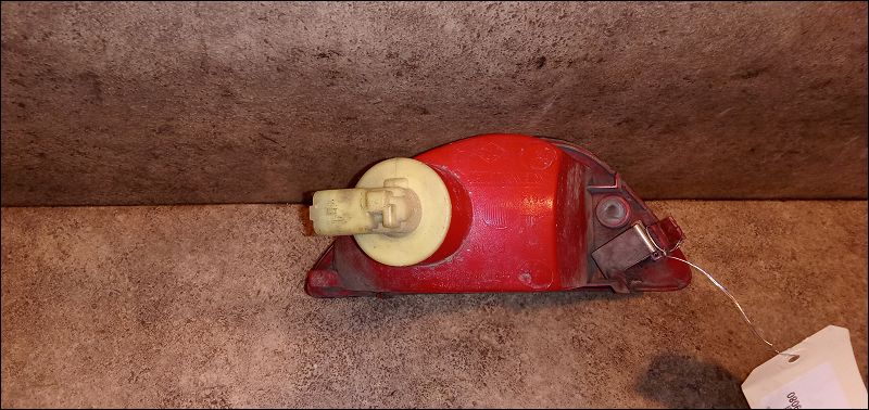 Feux position g Renault CLIO III (BR0-1, CR0-1) 1.5 dci (c-br0g, c-br1g) (2005-2012) 5 portes
