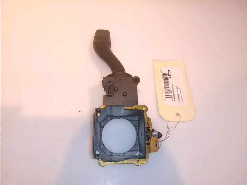 Commande clignotant Audi A4 B6 (8E2) 2.5 tdi quattro (2000-2004)