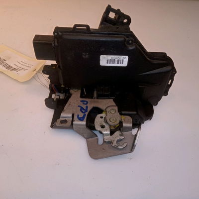 Serrure porte arg Audi A4 B6 (8E2) 2.5 tdi quattro (2000-2004)