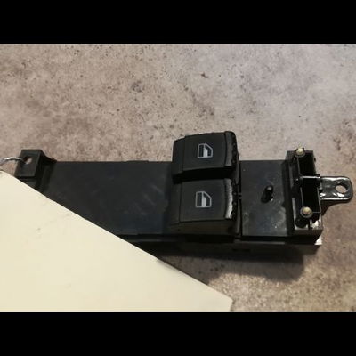 Commande lève-glace porte avant gauche Volkswagen PASSAT B5.5 (3B3) 1.9 tdi (2000-2005)