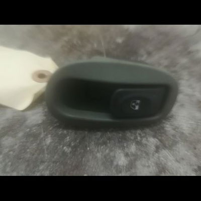 Commande leve-glace porte arrière droite Renault SCÉNIC I Monospace (JA0-1_, FA0_) 1.9 dci (ja05, ja1f) (1999-2003) 5 portes