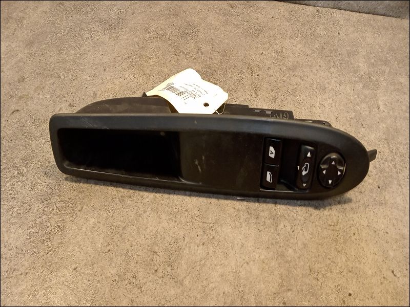 Commande lève-glace porte avant gauche Citroën DS3 (SA_) 1.6 hdi 90 (2009-2015) 3 portes