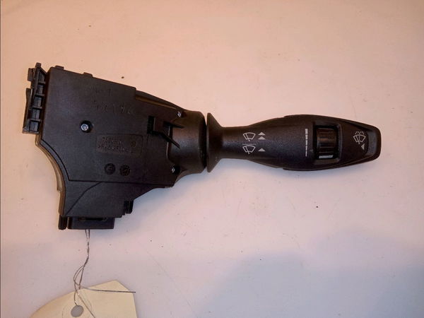 Commande essuie glace Ford FIESTA VI (CB1, CCN) 1.4 tdci (2010-2012) 3 portes
