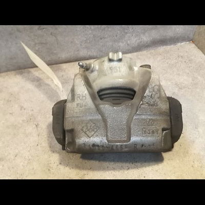 Etrier de frein avant droit Renault MEGANE III 3-5 portes (BZ0-1_, B3_) 1.5 dci (bz1g, bz1w, bz0r) (2013-2015) 5 portes