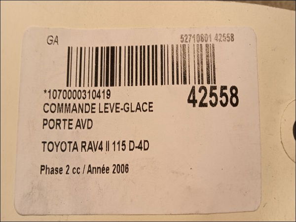Commande lève-glace porte avant droite Toyota RAV 4 II (_A2_) 2.0 d 4wd (cla20_, cla21_) (2001-2005)