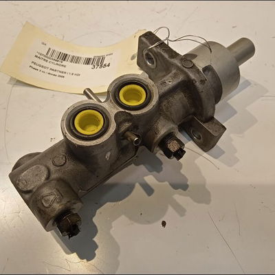 Maitre cylindre Peugeot PARTNER Monospace (5_, G_) 1.6 hdi 90 (2005-2015)