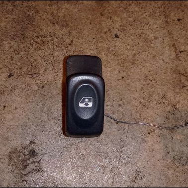 Commande lève-glace porte avant droite Renault MEGANE I (BA0-1_) 1.4 e (ba0e, ba0v) (1996-2003)