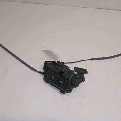 Serrure porte avd VOLKSWAGEN GOLF VII
