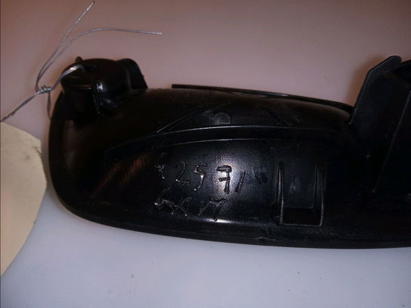 Poignee int porte avg Bmw 1 (E87) 120 d (2004-2011)