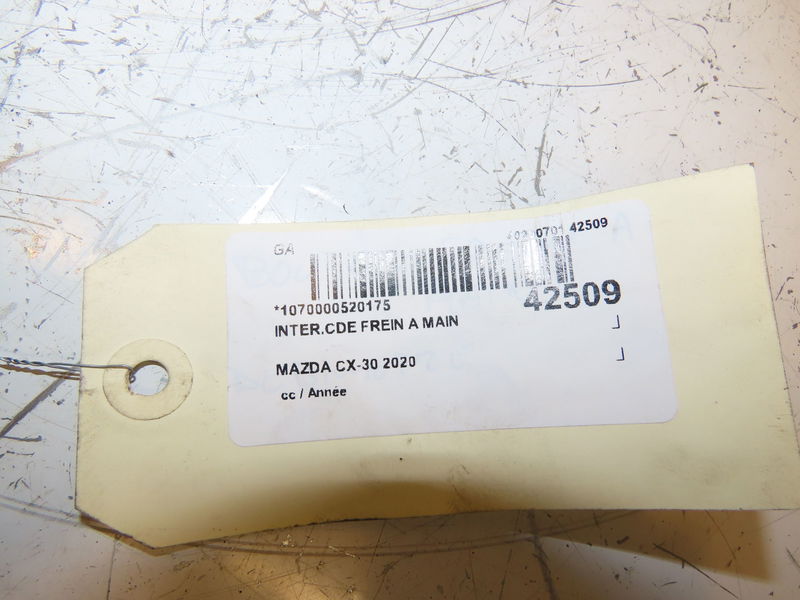 Interrupteur commande de frein a main Mazda CX-30 (DM) 1.8 skyactiv-d (2019)