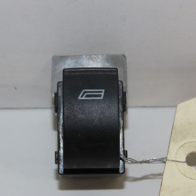 Commande lève-glace porte avant droite Audi A3 (8L1) 1.9 tdi (1996-2001)