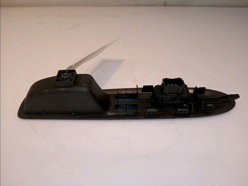 Commande lève-glace porte avant droite Citroën DS3 Décapotable 1.6 hdi 90 (2013-2015)