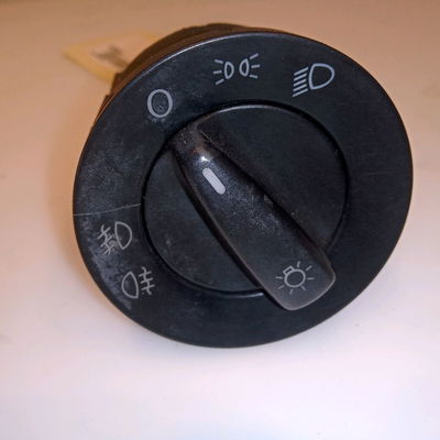 Interrupteur commande de phares Volkswagen GOLF IV (1J1) 1.6 (1997-2004)