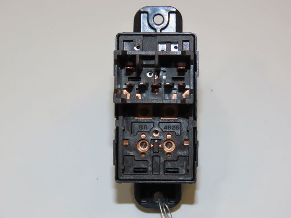 Commande lève-glace porte avant droite Hyundai I20 I (PB, PBT) 1.2 (2008-2012)