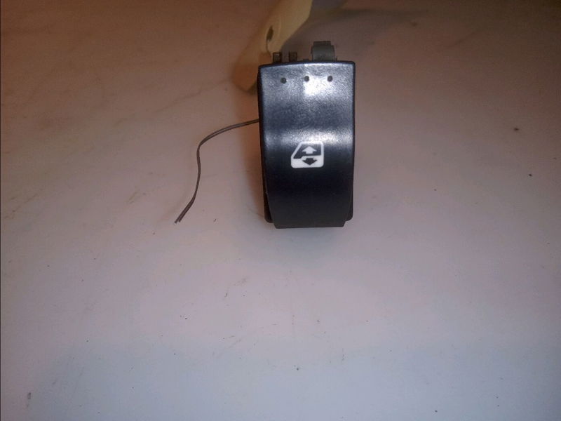 Commande leve-glace porte arrière droite Renault ESPACE IV (JK0-1_) 2.2 dci (jk0h) (2002-2006)