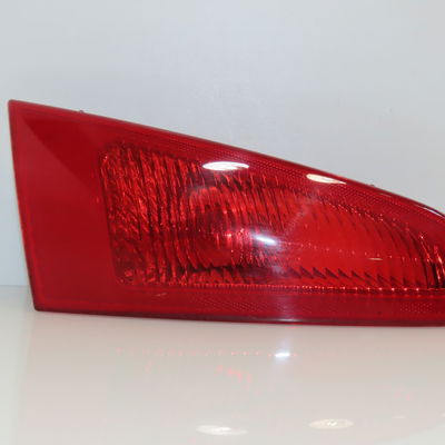 Feu arrière interieur gauche Alfa romeo 147 (937_) 1.9 jtdm 8v (937.axd1a, 937.axu1a, 937.bxu1a) (2005-2010)