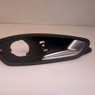 Poignee int porte ard Audi A1 Sportback (8XA, 8XF) 1.4 tdi (2014-2018)