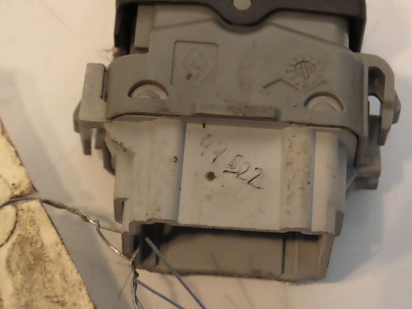 Commande lève-glace porte avant droite Renault ESPACE IV (JK0-1_) 2.0 dci (jk01, jk02, jk1j, jk1k, jk1h) (2006)