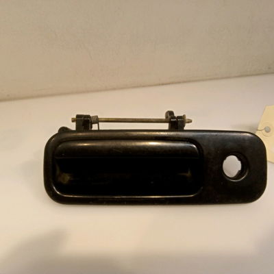 Poignee ext hayon Volkswagen GOLF IV (1J1) 1.9 tdi (1997-2004) 3 portes