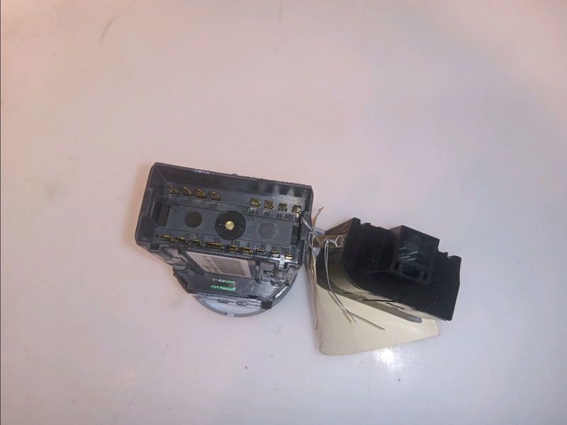 Interrupteur commande de phares Audi A4 B7 (8EC) 1.9 tdi (2004-2008) 4 portes