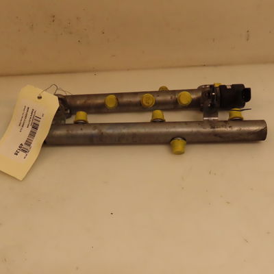 Rampe injection Mercedes-benz CLS (C219) Cls 320 cdi (219.322) (2005-2010)