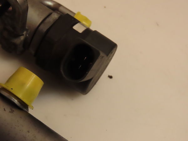 Rampe injection Mercedes-benz CLS (C219) Cls 320 cdi (219.322) (2005-2010)