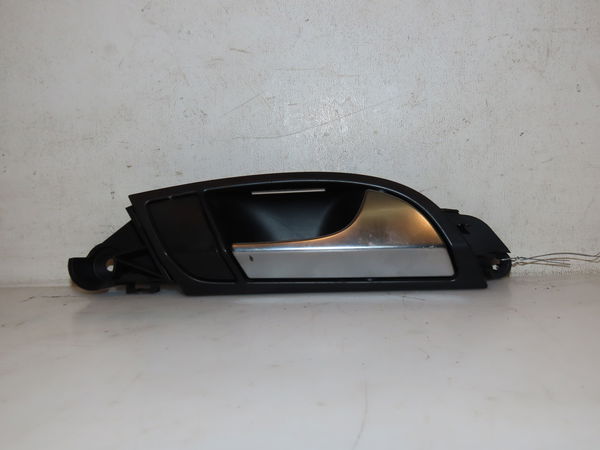 Poignee int porte avd Audi Q7 (4LB) 3.0 tdi quattro (2006-2008)