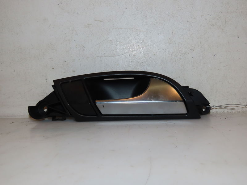 Poignee int porte avd Audi Q7 (4LB) 3.0 tdi quattro (2006-2008)