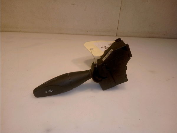 Commande clignotant Ford FOCUS I (DAW, DBW) 1.8 16v (1998-2004)