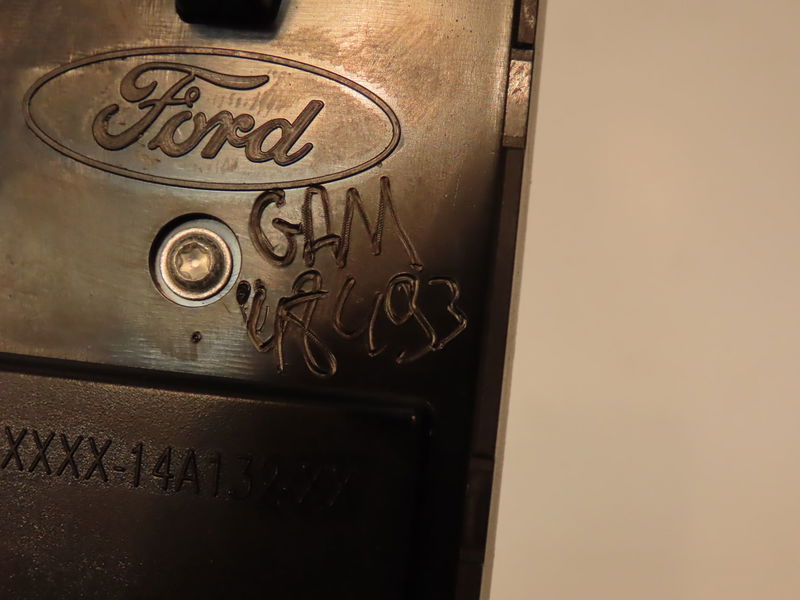 Commande lève-glace porte avant gauche Ford C-MAX II (DXA-CB7, DXA-CEU) 1.6 tdci (2010-2019) 5 portes