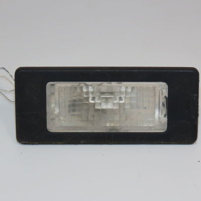 Eclaireur plaque de police d Seat IBIZA IV ST (6J8, 6P8) 1.6 tdi (2010-2015)